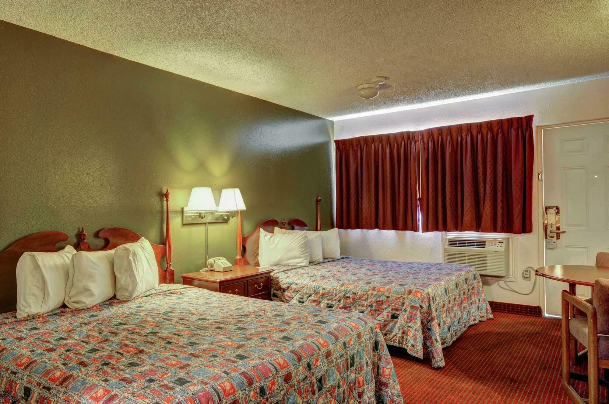 Rodeway Inn Cedar City Exterior photo